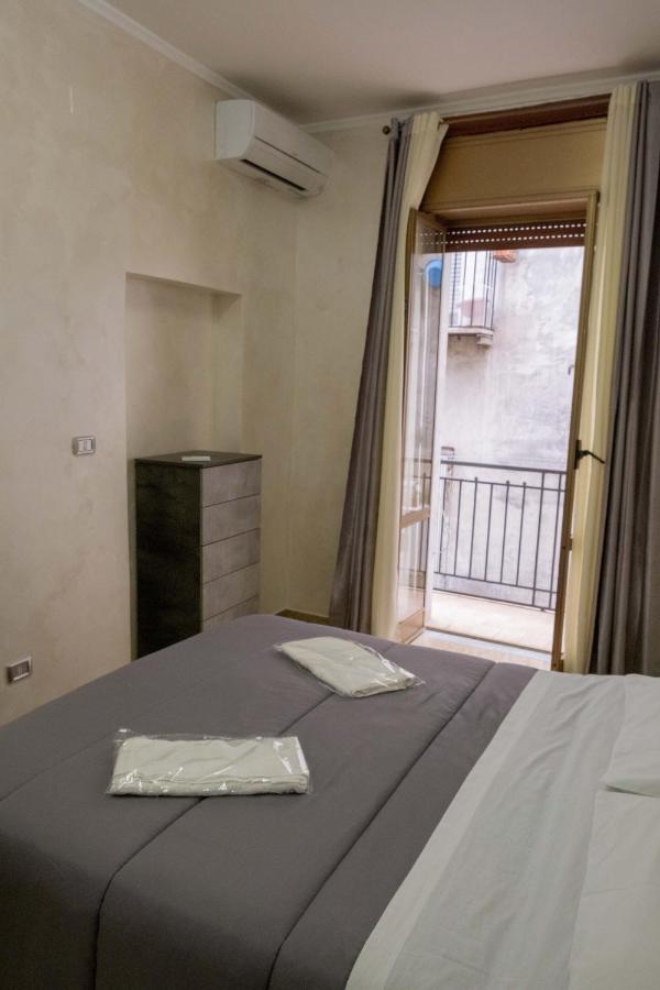 Casa Vacanza Russo Enzo Неаполь Экстерьер фото