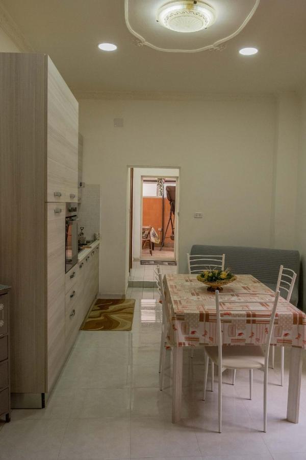 Casa Vacanza Russo Enzo Неаполь Экстерьер фото